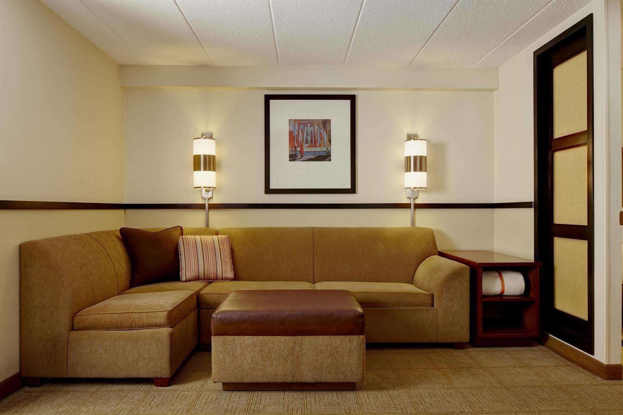 Hyatt Place Atlanta Alpharetta North Point Mall Exterior photo