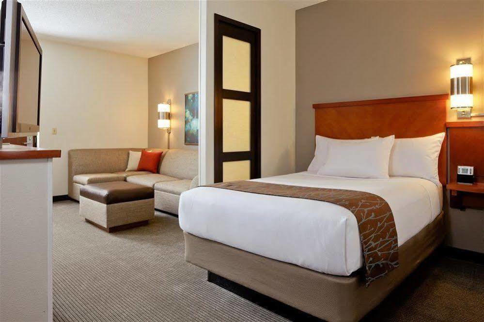 Hyatt Place Atlanta Alpharetta North Point Mall Exterior photo